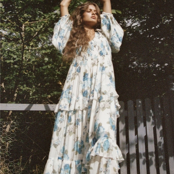 👗 Spell Rose Garden Gown 👗 - Picture 2 of 9